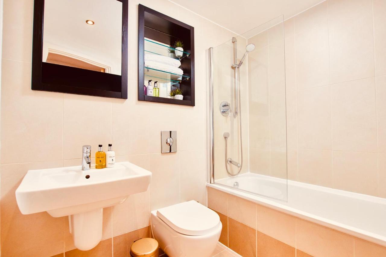 Primedoorstep Deluxe City Apt, River Canal View& Free Parking! Leeds  Extérieur photo